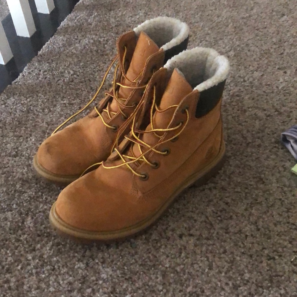 Women's 9 timberlands